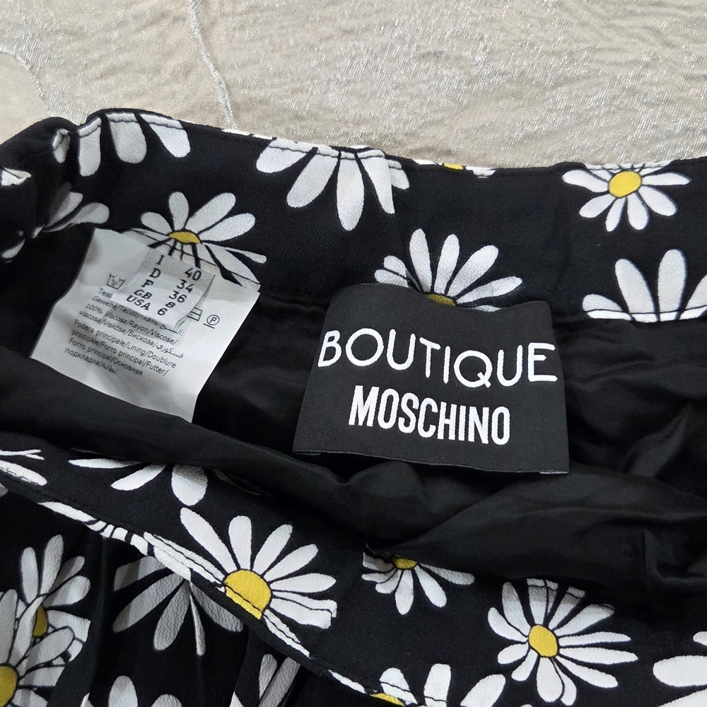 Boutique Moschino Black Daisy Skirt